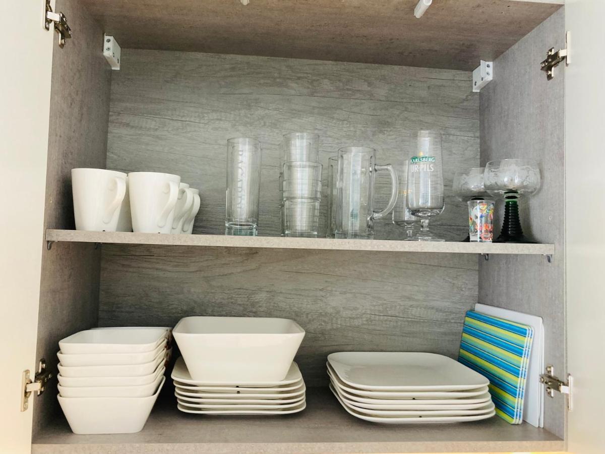 Living At Saarpartments -Adultsonly- 2 Bedrooms, Kitchen - Business & Holiday Apartments For Long- And Short Term Stay, 3 Min To Train Station, Secure E-Bike Parking! Saarbrücken Buitenkant foto