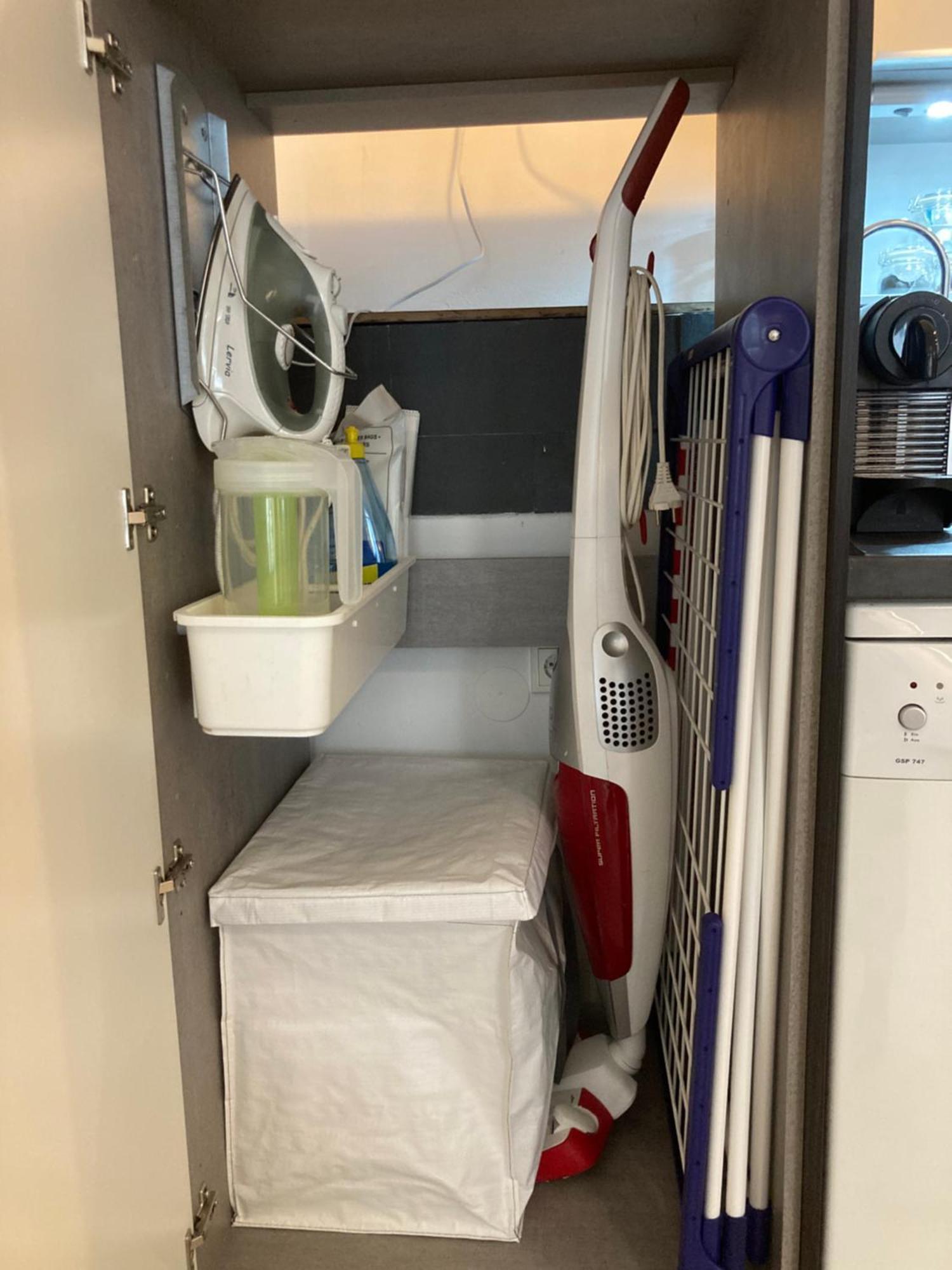 Living At Saarpartments -Adultsonly- 2 Bedrooms, Kitchen - Business & Holiday Apartments For Long- And Short Term Stay, 3 Min To Train Station, Secure E-Bike Parking! Saarbrücken Buitenkant foto